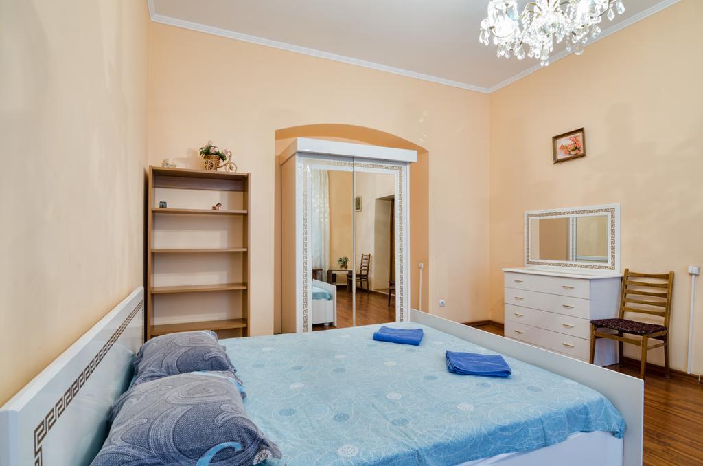 Leogrand Apartments Teodora 3 Lviv Exterior photo