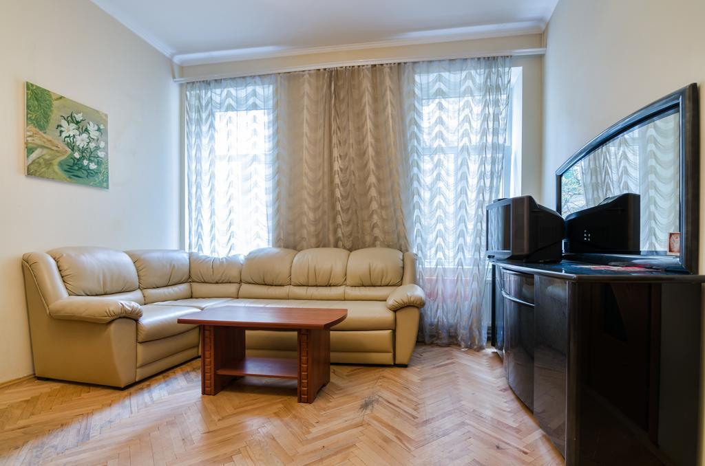 Leogrand Apartments Teodora 3 Lviv Exterior photo