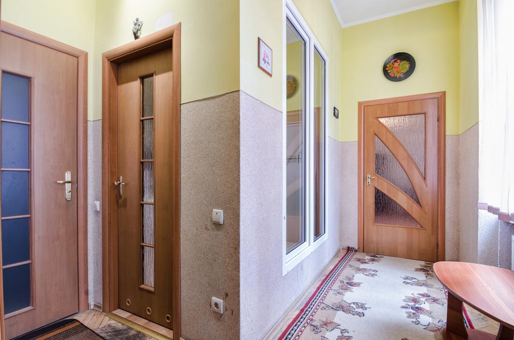 Leogrand Apartments Teodora 3 Lviv Exterior photo